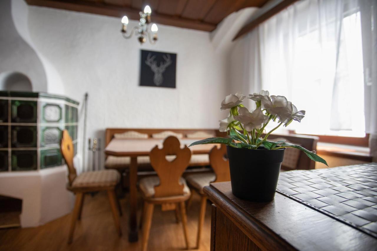 הל אין טירול Traditional Old Town Apartment מראה חיצוני תמונה