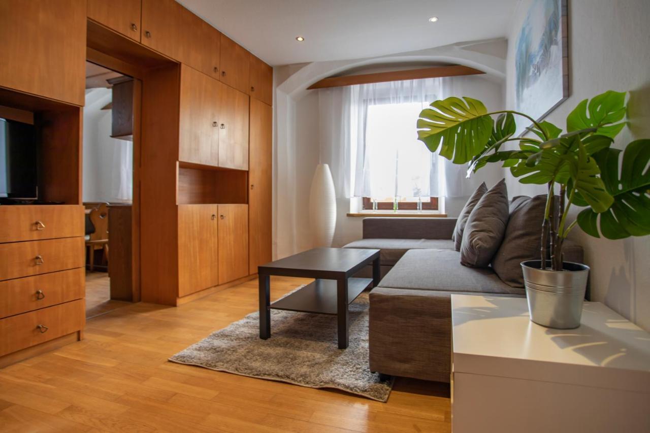 הל אין טירול Traditional Old Town Apartment מראה חיצוני תמונה